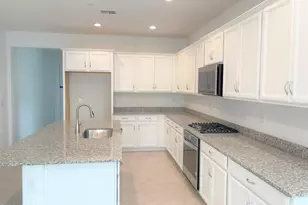 13310 W Dale Ln, Peoria, AZ 85383 - Photo 3