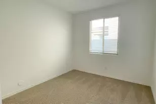 13310 W Dale Ln, Peoria, AZ 85383 - Photo 15