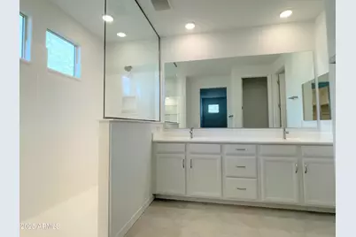 13310 W Dale Lane, Peoria, AZ 85383 - Photo 11