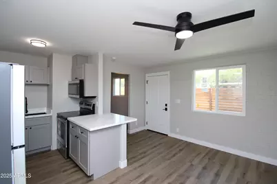 802 S 11th Avenue #4, Phoenix, AZ 85007 - Photo 5