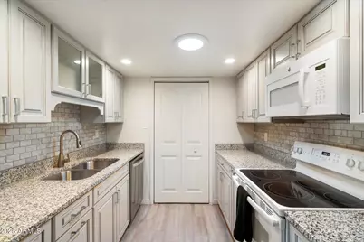 5335 N 78th Street, Scottsdale, AZ 85250 - Photo 11