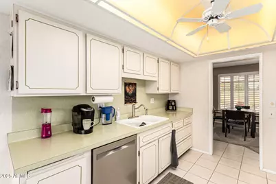 15806 N 110th Avenue, Sun City, AZ 85351 - Photo 17