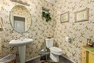 6358 S Legend Ct, Gilbert, AZ 85298 - Photo 17