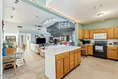 7849 S 7th Avenue, Phoenix, AZ 85041 - Photo 17