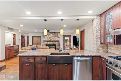 7502 N 7th Avenue, Phoenix, AZ 85021 - Photo 11