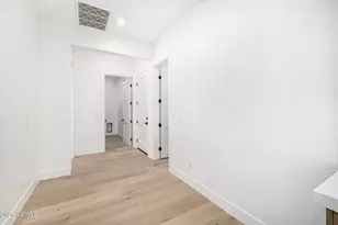 4228 E Avalon Dr, Phoenix, AZ 85018 - Photo 61