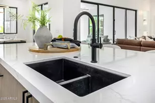 4228 E Avalon Dr, Phoenix, AZ 85018 - Photo 27