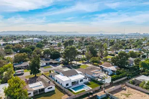 4228 E Avalon Dr, Phoenix, AZ 85018 - Photo 109