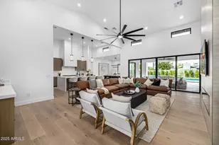 4228 E Avalon Dr, Phoenix, AZ 85018 - Photo 15