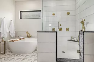 5739 E Calle Del Paisano, Phoenix, AZ 85018 - Photo 25