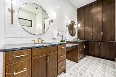 5739 E Calle Del Paisano --, Phoenix, AZ 85018 - Photo 23