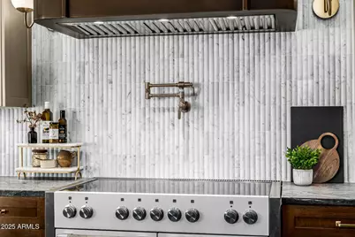 5739 E Calle Del Paisano --, Phoenix, AZ 85018 - Photo 13