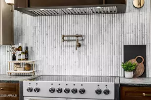 5739 E Calle Del Paisano, Phoenix, AZ 85018 - Photo 13