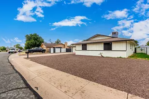 3810 W Yucca St, Phoenix, AZ 85029 - Photo 9