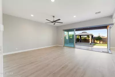 11086 W Hadley Street, Avondale, AZ 85323 - Photo 9