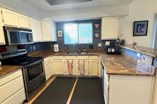 8833 S 51st St, Phoenix, AZ 85044 - Photo 5