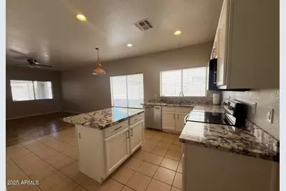 12524 W Adams Street, Avondale, AZ 85323 - Photo 7