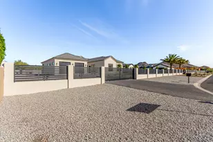 7090 W Celestine Dr, Peoria, AZ 85383 - Photo 7