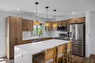 11442 N Bancroft Dr, Phoenix, AZ 85028 - Photo 9