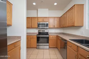 42424 N Gavilan Peak Pkwy, Anthem, AZ 85086 - Photo 9