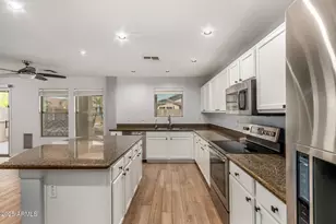 1822 E Patrick Ln, Phoenix, AZ 85024 - Photo 15