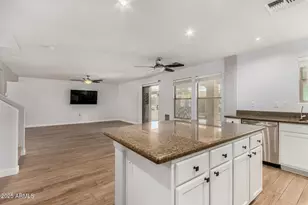 1822 E Patrick Ln, Phoenix, AZ 85024 - Photo 13