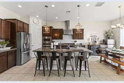 18495 W Paradise Lane, Surprise, AZ 85388 - Photo 3