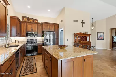 15155 W Robson Circle N, Goodyear, AZ 85395 - Photo 5