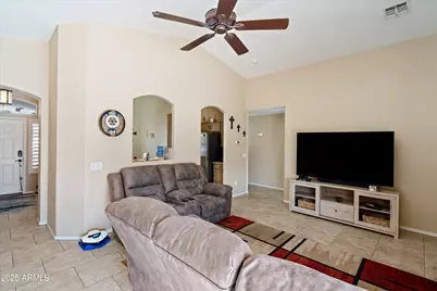 12617 W Clarendon Avenue, Avondale, AZ 85392 - Photo 5