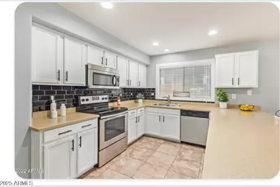 2920 S 256th Drive, Buckeye, AZ 85326 - Photo 3