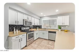 2920 S 256th Dr, Buckeye, AZ 85326 - Photo 3