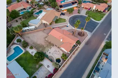 402 E Monte Cristo Avenue, Phoenix, AZ 85022 - Photo 41