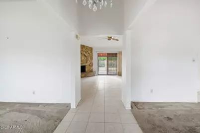 402 E Monte Cristo Avenue, Phoenix, AZ 85022 - Photo 5