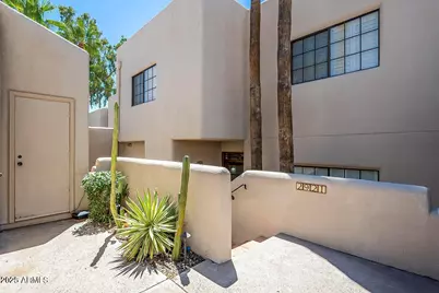 2921 E Keim Drive, Phoenix, AZ 85016 - Photo 1