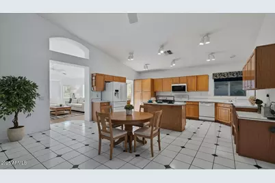 16840 S 36th Place, Phoenix, AZ 85048 - Photo 1