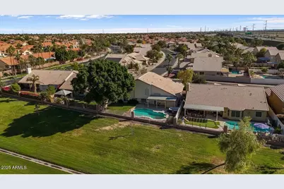 16840 S 36th Place, Phoenix, AZ 85048 - Photo 9