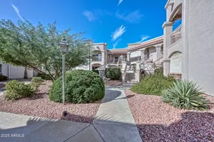 9151 W Greenway Rd, Peoria, AZ 85381 - Photo 31