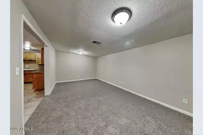 4102 N 71st Lane, Phoenix, AZ 85033 - Photo 5