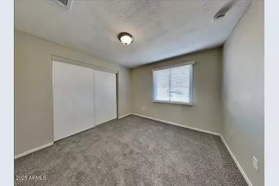 4102 N 71st Lane, Phoenix, AZ 85033 - Photo 7