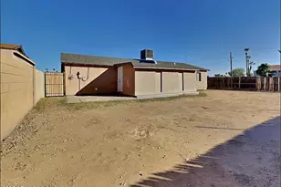 4102 N 71st Ln, Phoenix, AZ 85033 - Photo 9