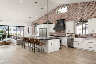 4208 N 41st Place, Phoenix, AZ 85018 - Photo 7