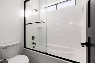 4208 N 41st Pl, Phoenix, AZ 85018 - Photo 21