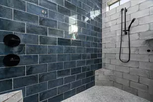 4208 N 41st Pl, Phoenix, AZ 85018 - Photo 17