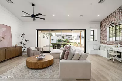 4208 N 41st Place, Phoenix, AZ 85018 - Photo 11