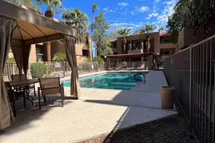 2625 E Indian School Rd, Phoenix, AZ 85016 - Photo 13