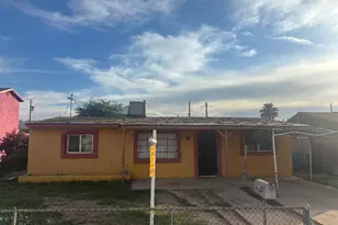 1819 W Chipman Rd, Phoenix, AZ 85041 - Photo 1