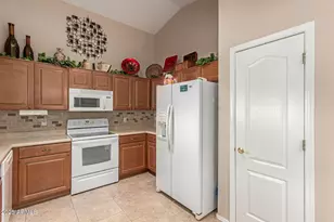 23166 W Shadow Dr, Buckeye, AZ 85326 - Photo 13