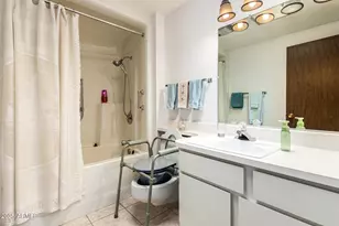 20010 N Palo Verde Dr, Sun City, AZ 85373 - Photo 19