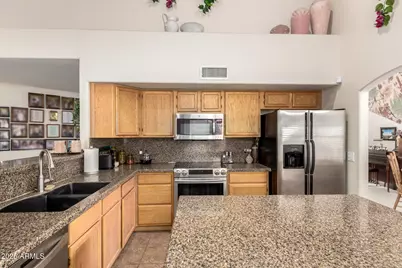 15301 N 89th Avenue, Peoria, AZ 85381 - Photo 9