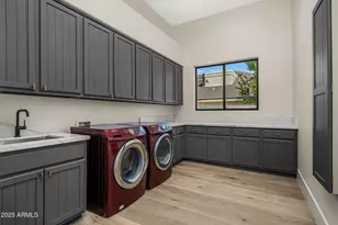 8487 N Canta Bello, Paradise Valley, AZ 85253 - Photo 27